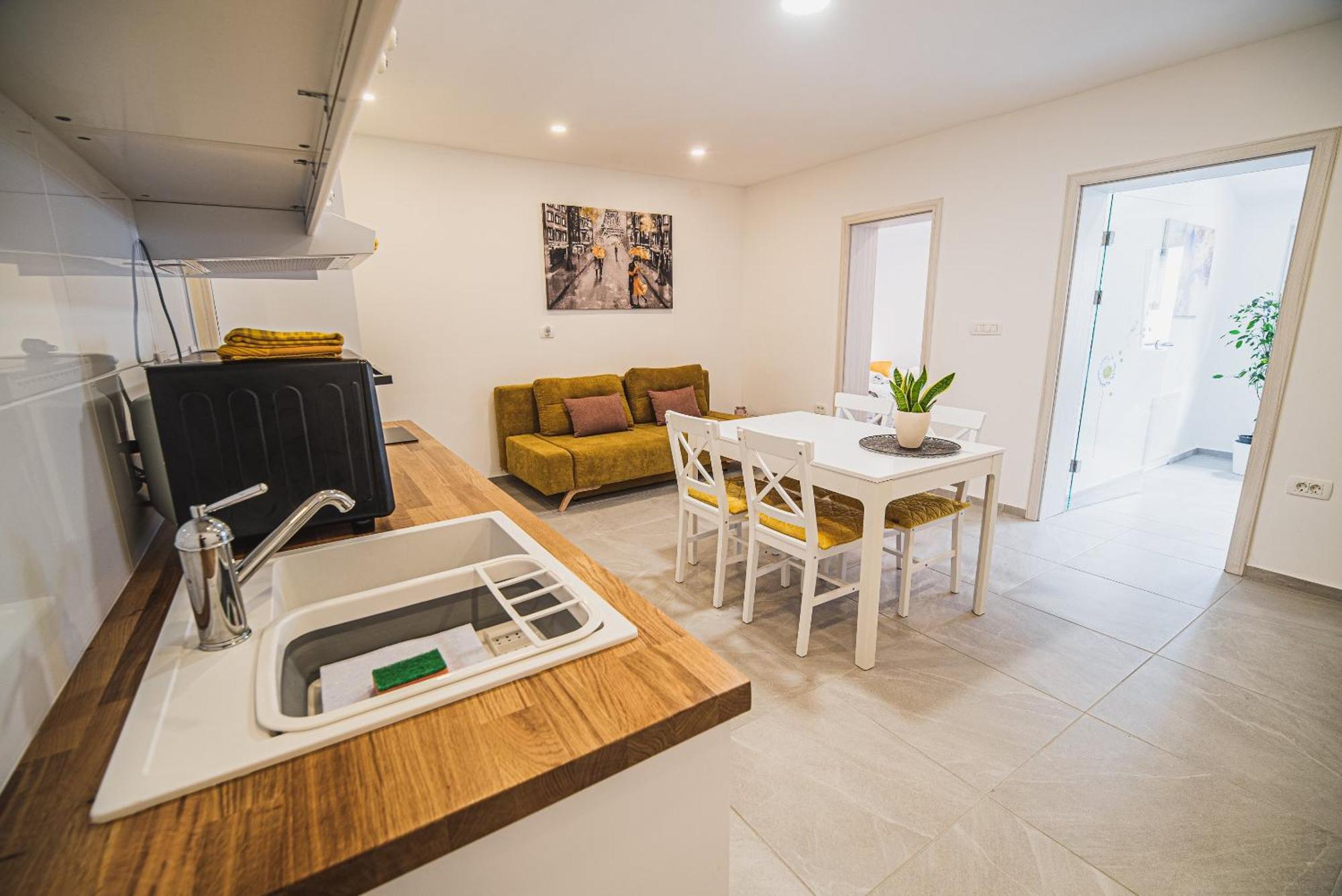 Gotar Apartment With Garden Kobarid Exteriör bild