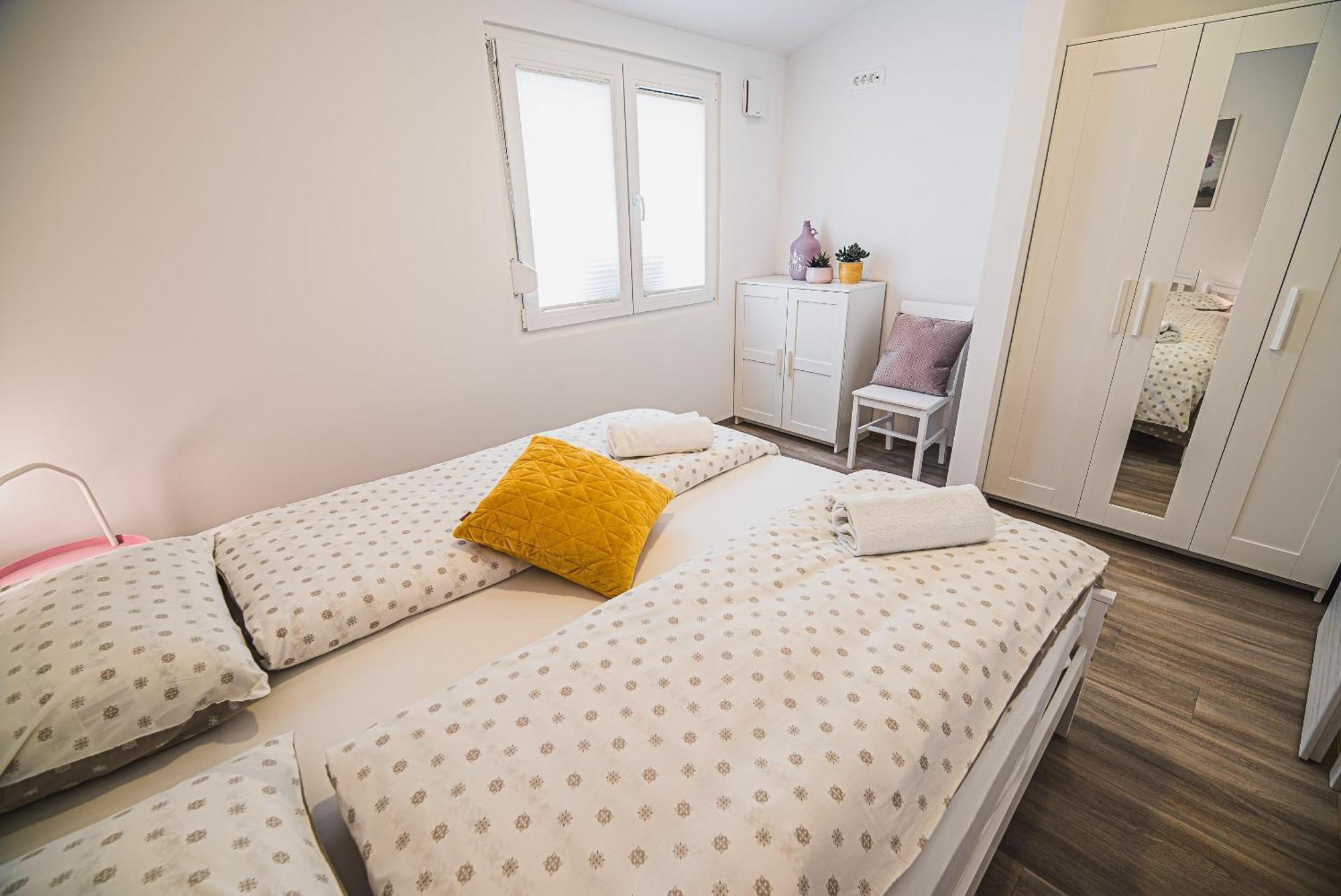 Gotar Apartment With Garden Kobarid Exteriör bild