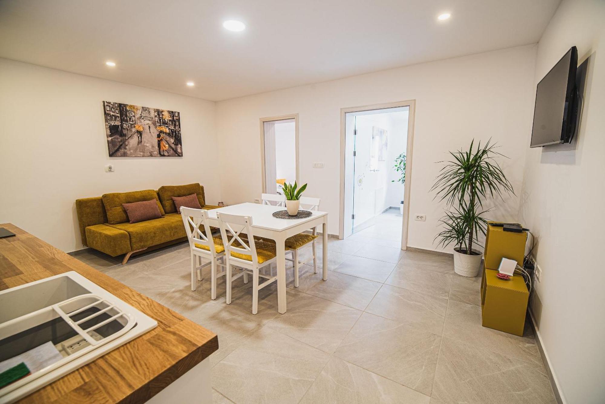 Gotar Apartment With Garden Kobarid Exteriör bild
