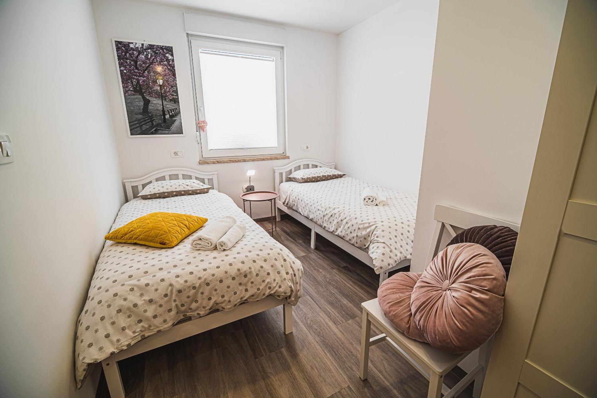 Gotar Apartment With Garden Kobarid Exteriör bild