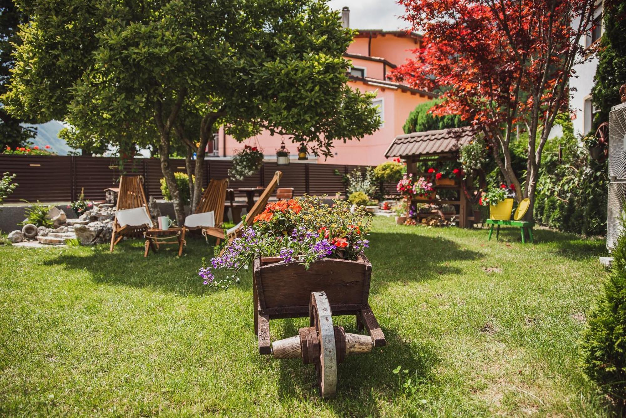 Gotar Apartment With Garden Kobarid Exteriör bild